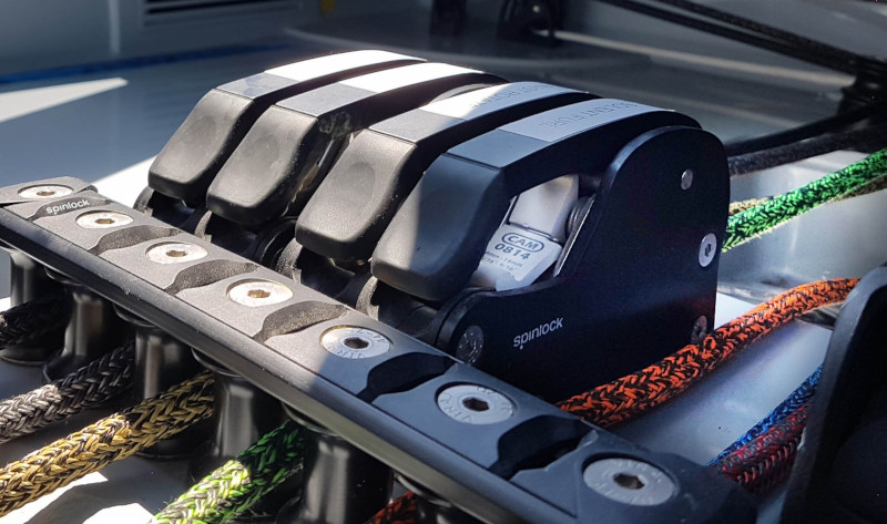 Osprzęt pokładowy Spinlock – stopery fałowe, knagi PXR i organizacja lin na pokładzie jachtu